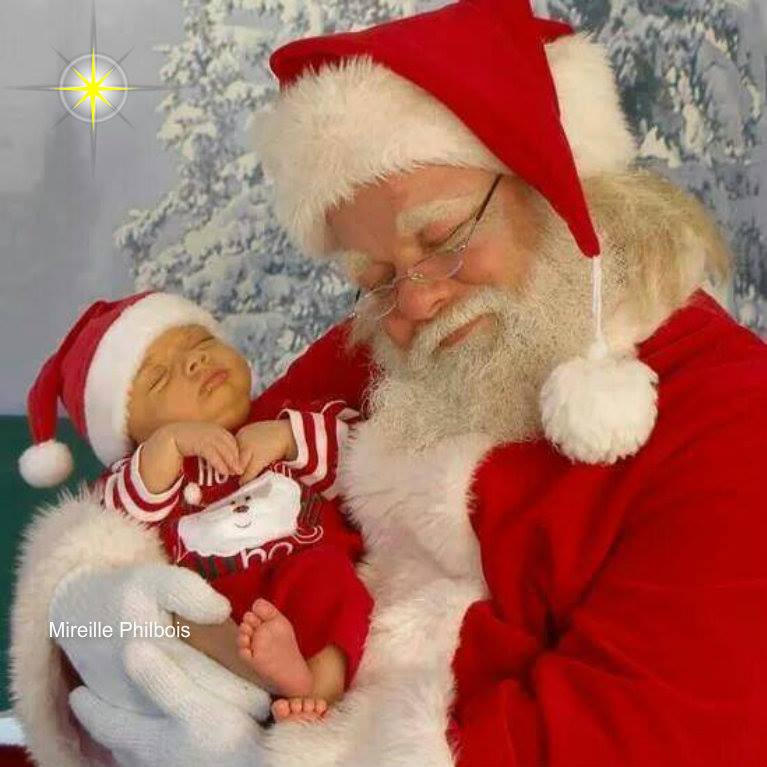 pere noel et bébé.jpg