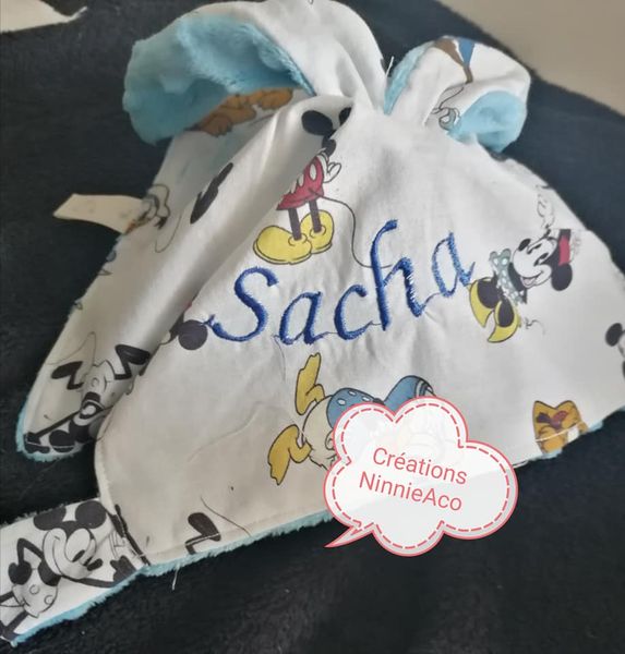 Doudou lapin sacha 1.jpg