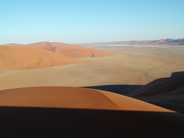 des dunes qui s'étendent à l'infini