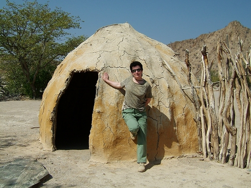 une case himba qui sera réutilisée dans quelques mois